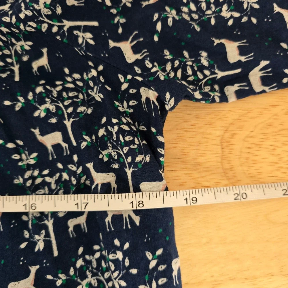 J. Crew Women's Navy Deer Tree Print Button Front Blouse‎ Top Size 2